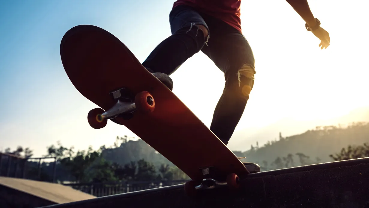 Turn on a Skateboard